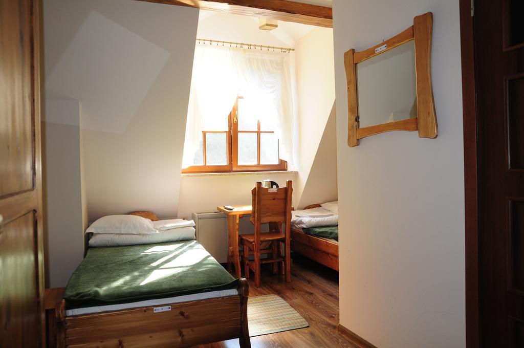 Karczma Parchatka Exterior photo